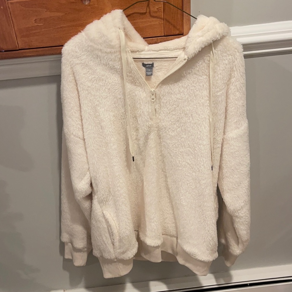 Aerie medium white fuzzy pullover hoodie